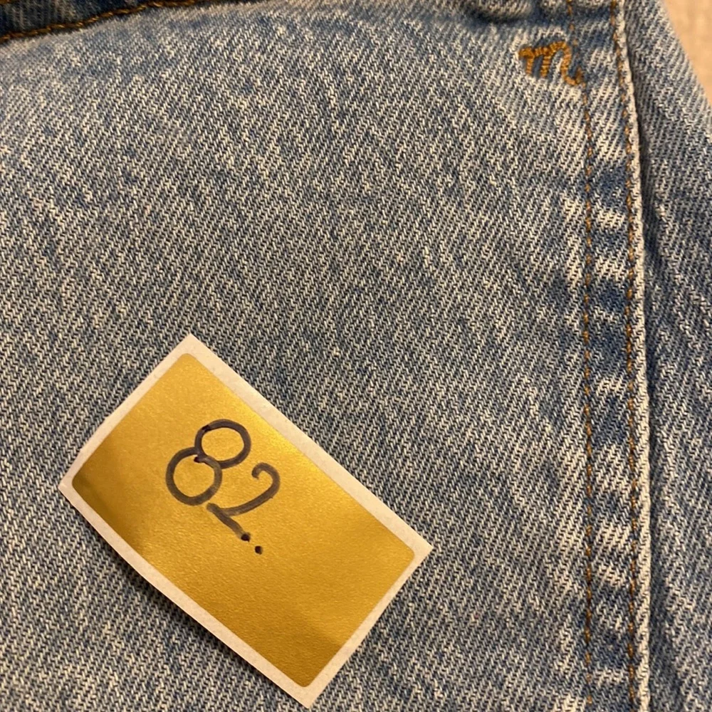 Madewell Balloon Classic Light Blue Women's Jeans. Size 24. Style DM5579